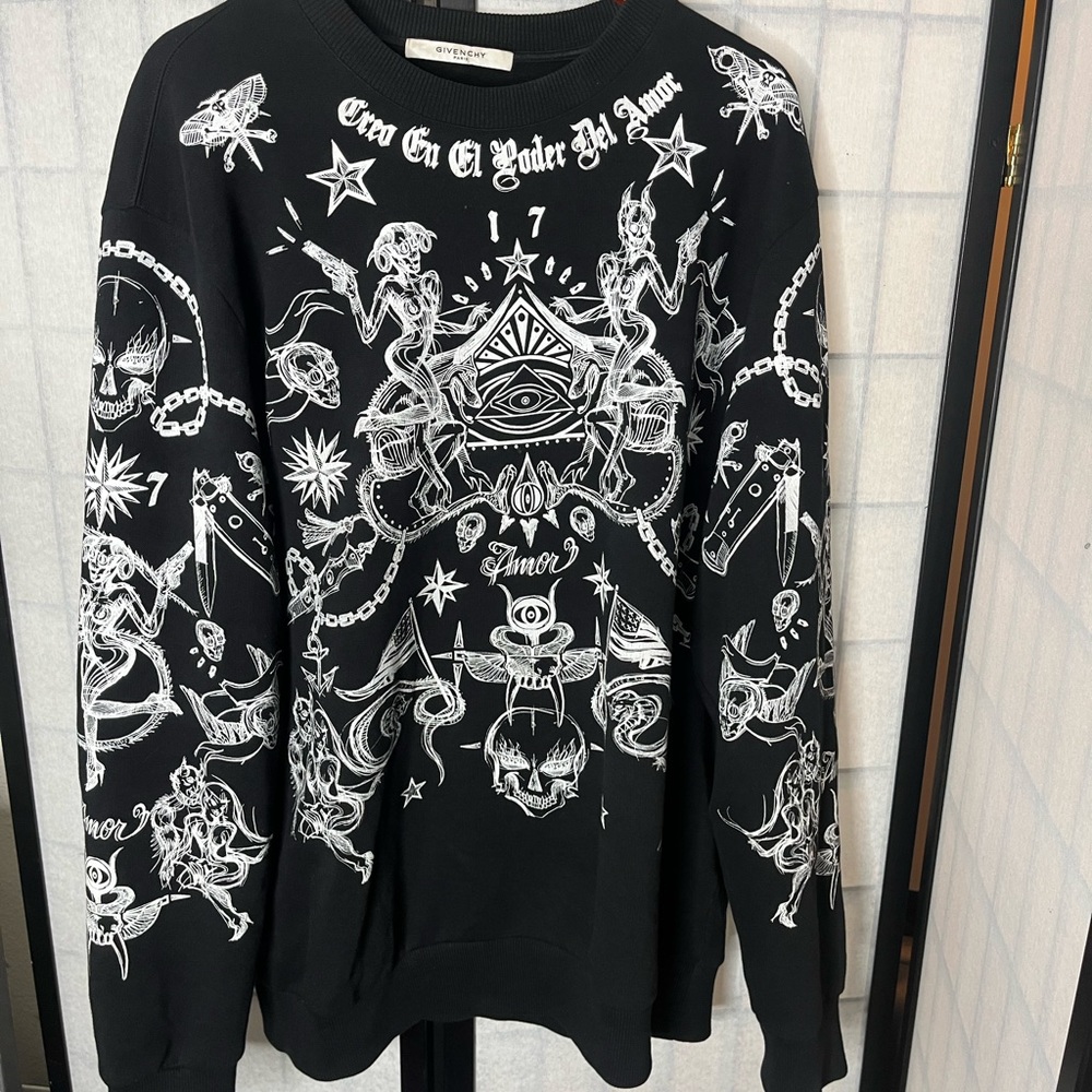 GIVENCHY PARIS Crewneck Tattoo Print Sweatshirt Size XL